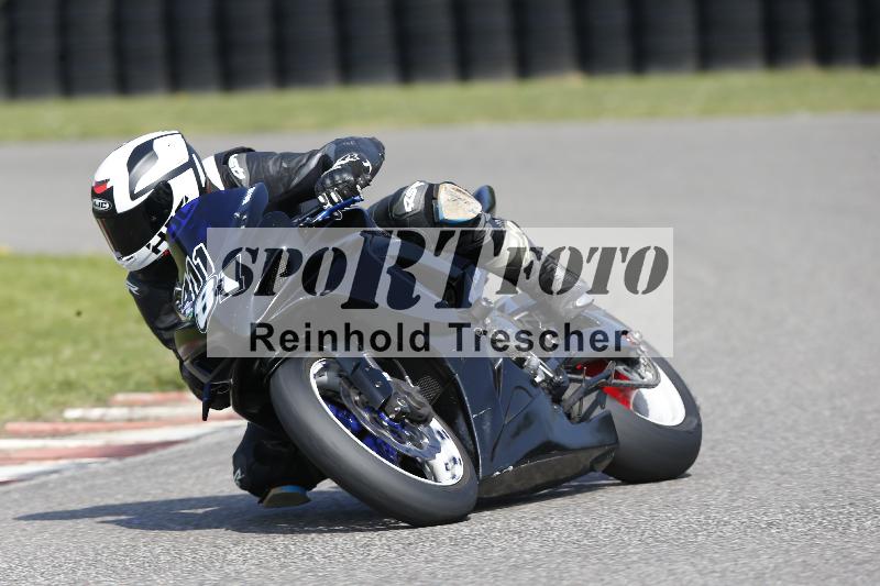 /45 10.08.2025 Plüss Moto Sport ADR/Freies Fahren/411